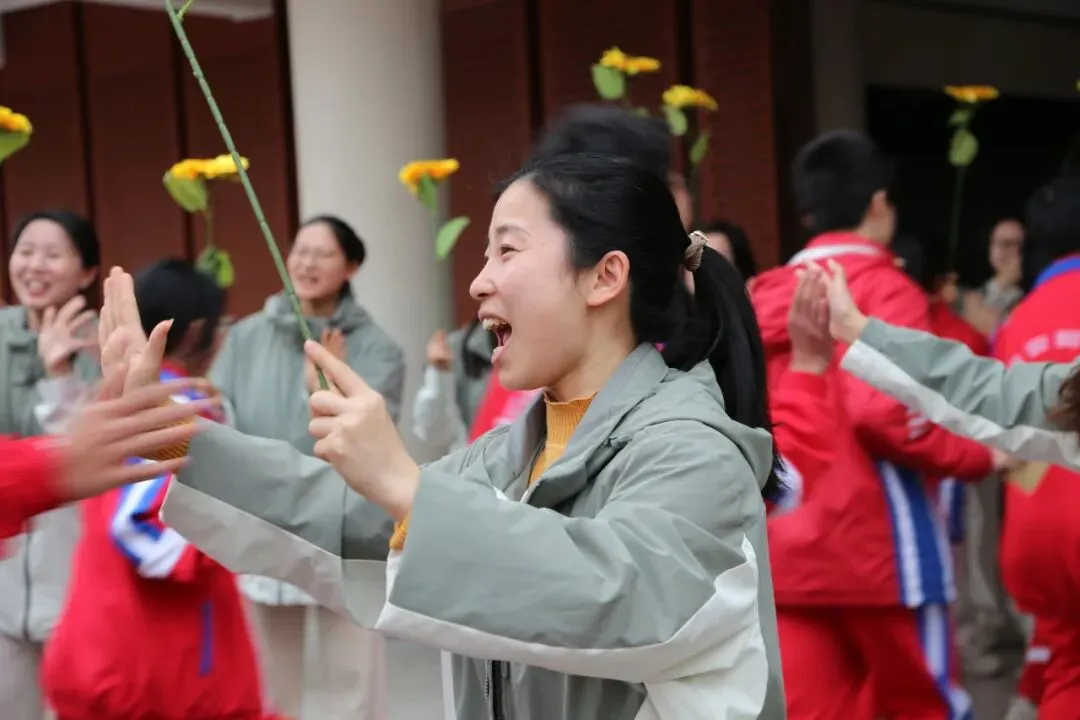 载梦想,赴荣光|我校2026届中考励志大会圆满举行! 第38张