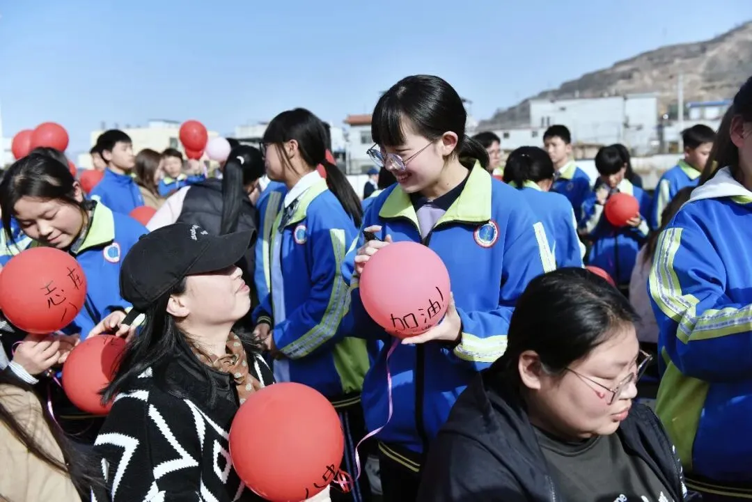 【策马百日 决胜中考】麦积区潘集寨学校2026届中考百日冲刺誓师大会掠影 第69张
