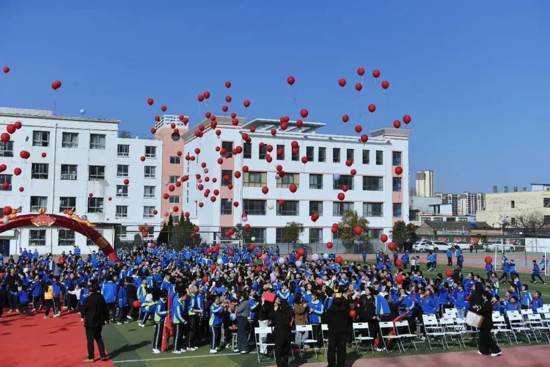 【策马百日 决胜中考】麦积区潘集寨学校2026届中考百日冲刺誓师大会掠影 第71张