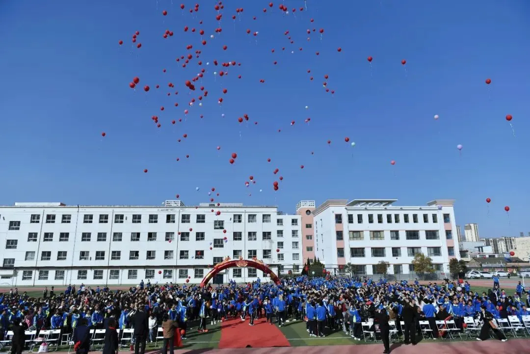 【策马百日 决胜中考】麦积区潘集寨学校2026届中考百日冲刺誓师大会掠影 第72张