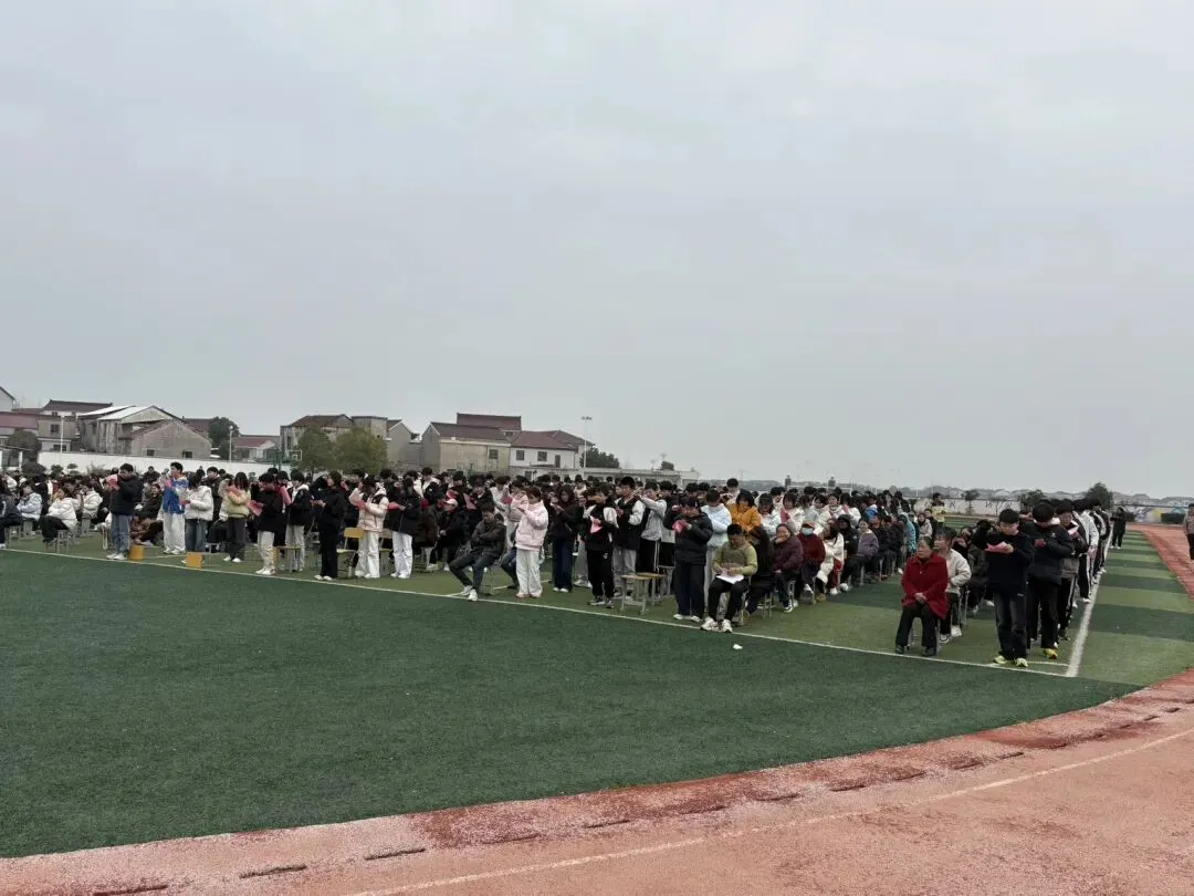 百日逐梦正当时 奋楫扬帆向中考——新坝初级中学举行2026年春学期开学典礼暨百日誓师大会 第9张