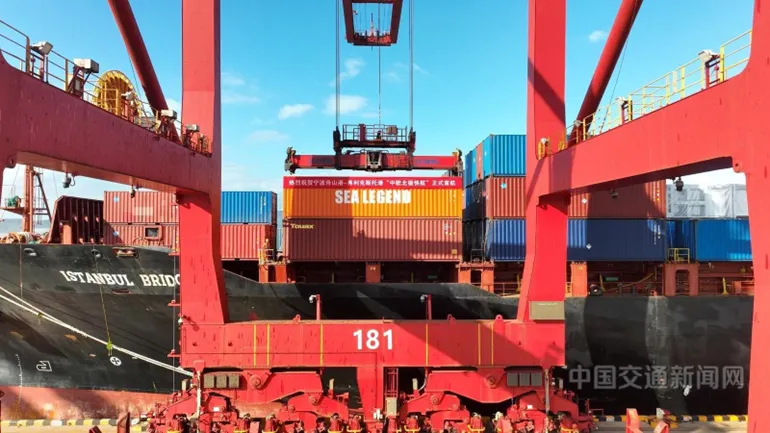 2026年地理中考热点(十一)全球首条中欧北极集装箱航线首航 第2张