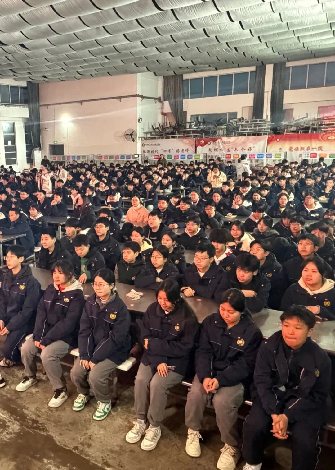 春启龙马新程 共赴中考韶华 —— 宜城市志达实验寄宿学校八九年级开学动员会 第17张