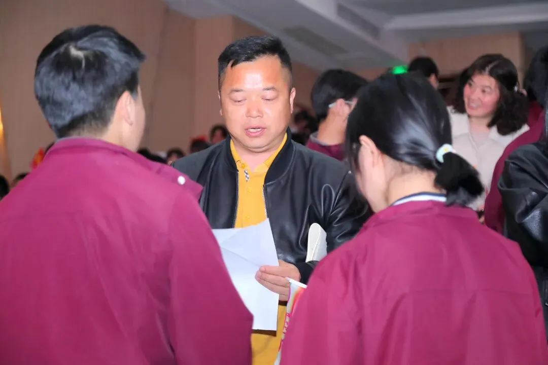 百日逐梦,决战中考——成都王府2026届初三中考百日誓师大会圆满举行 第12张