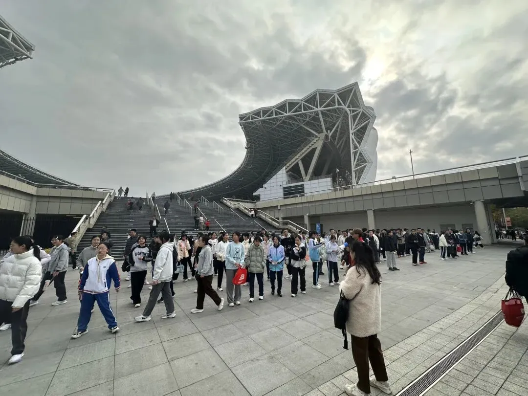 体育中考模拟测,中考生大汇聚~ 第3张