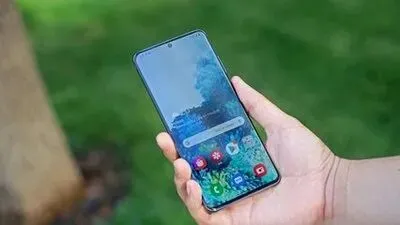 (原创)2026最新中考作文预测及范文:《屏幕深处的______》+范文两篇 第2张