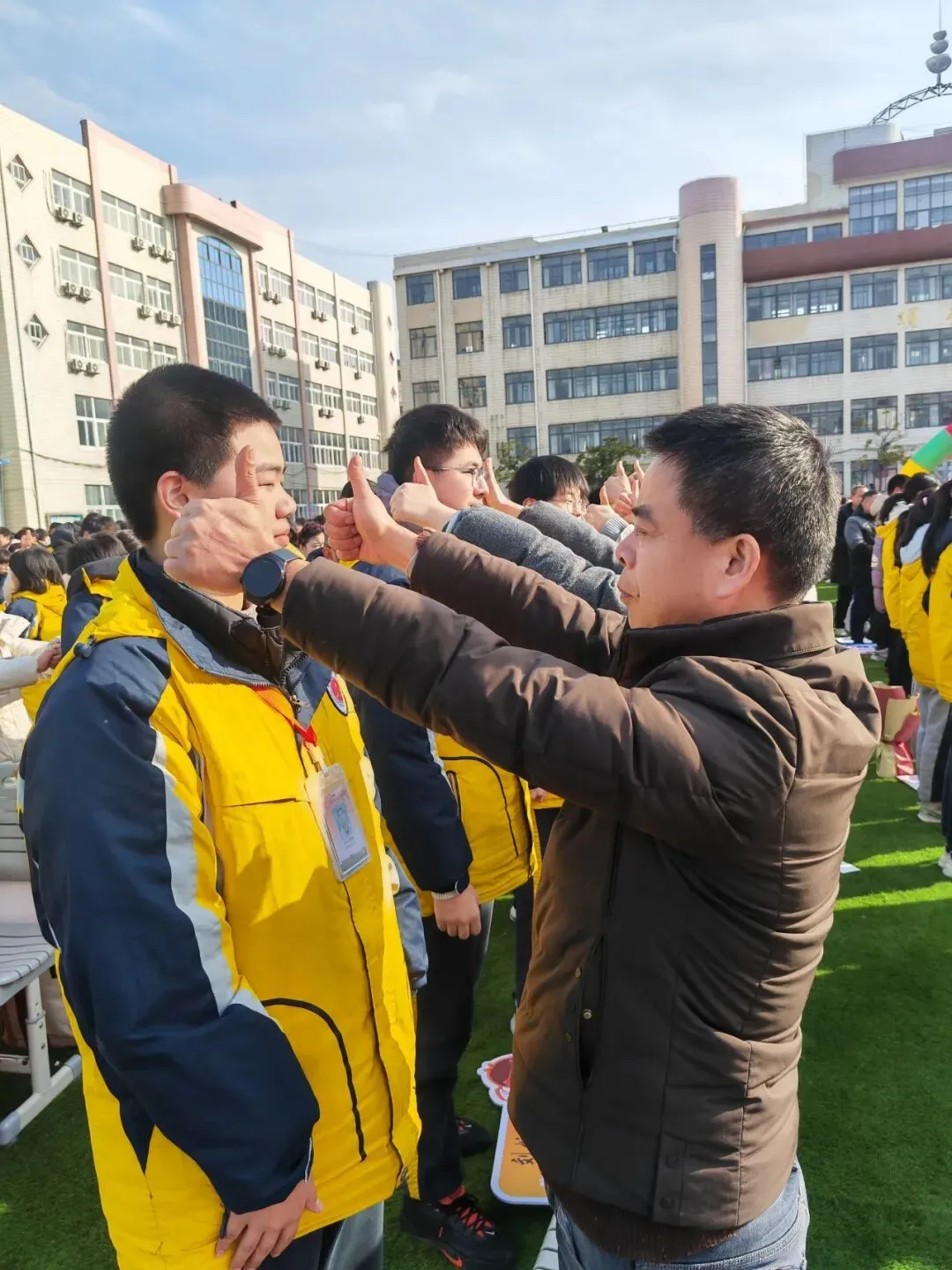 冲刺中考 | 笃行致远·成就未来——红中南校区2026年中考百日誓师大会隆重举行 第20张 冲刺中考 | 笃行致远·成就未来——红中南校区2026年中考百日誓师大会隆重举行 第20张