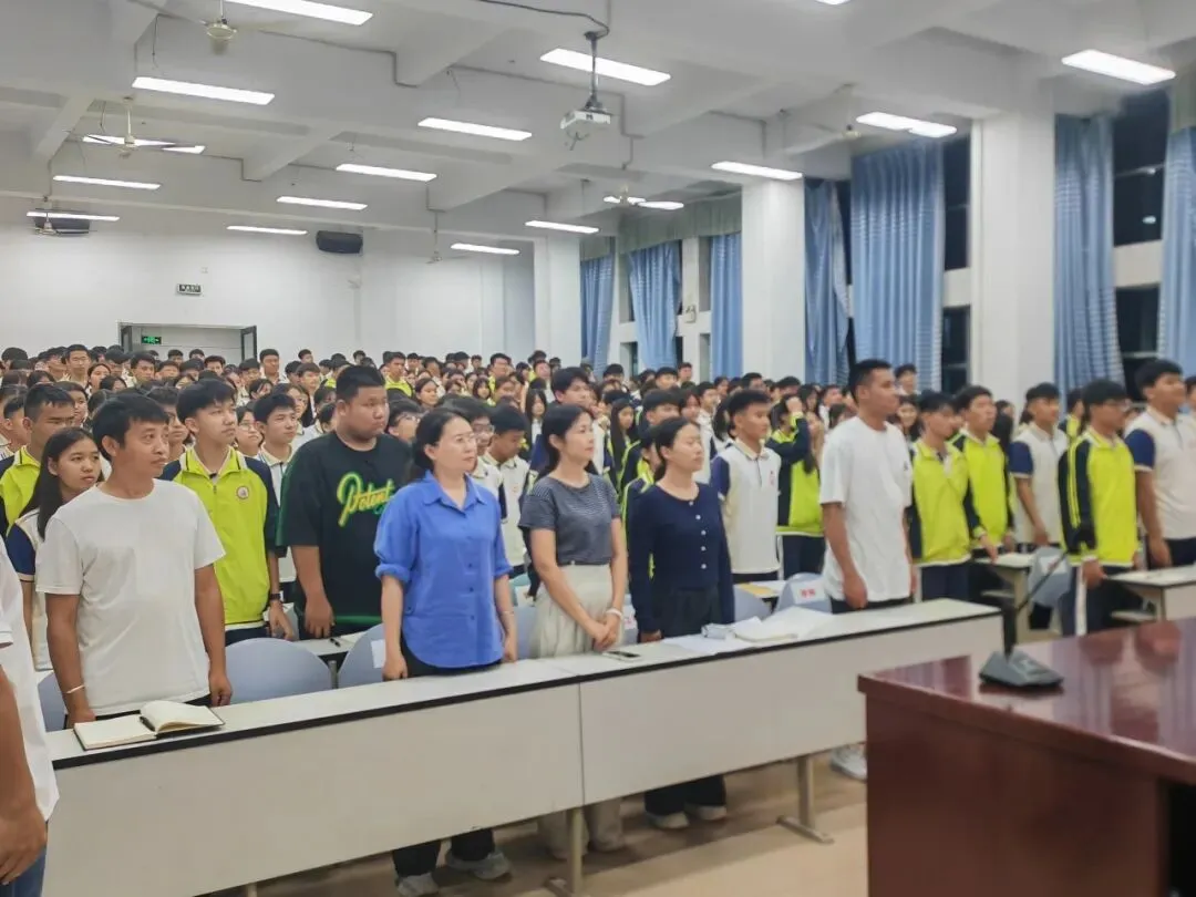 百日誓师燃壮志 不负韶华赴中考 —勐腊县民族中学九年级中考百日冲刺动员大会圆满举行 第3张