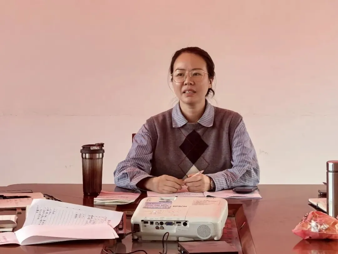 【备战中考】凝心聚力备中考 笃行实干向未来——溪潭中学召开2026届初三备考工作会议 第16张