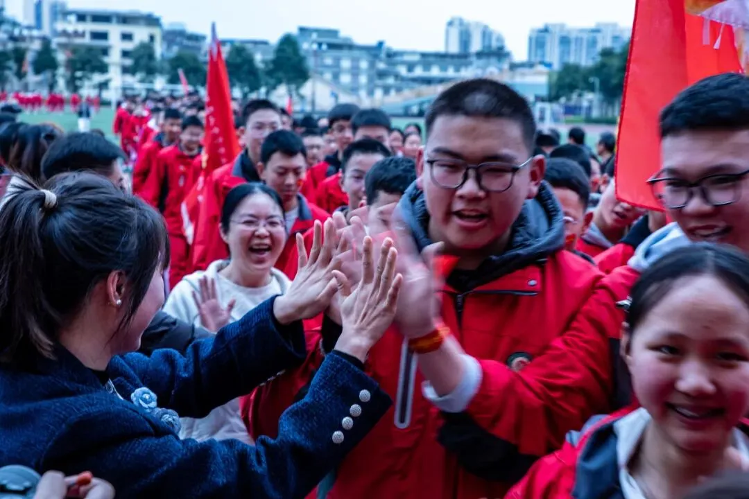 百日冲刺赴征程,笃行奋进战中考——四川省名山中学(蒙山校区)举行冲刺动员大会 第20张