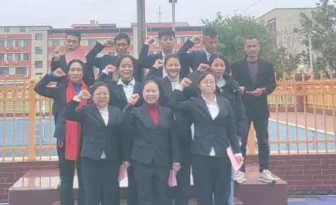 百日冲刺 梦圆中考|瑞金市私立英才学校中考百日誓师动员大会 第16张 百日冲刺 梦圆中考|瑞金市私立英才学校中考百日誓师动员大会 第16张