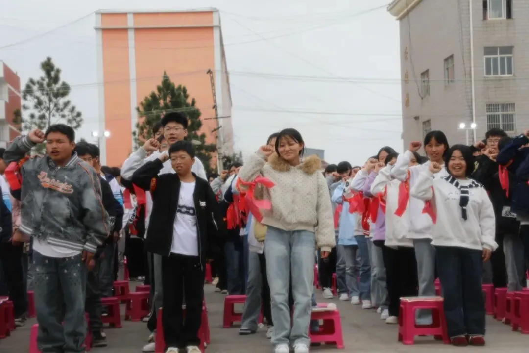 百日砺剑 逐梦中考——泸西县多所初级中学积极开展九年级百日誓师大会 第18张