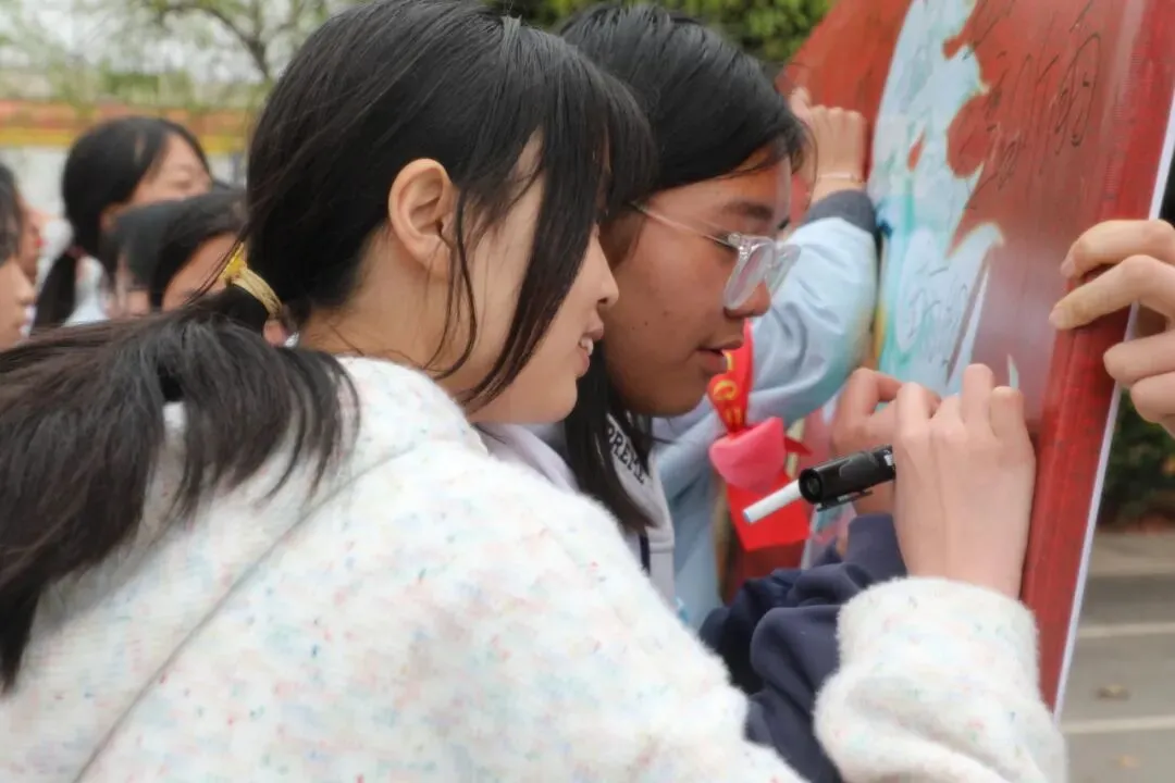 百日砺剑 逐梦中考——泸西县多所初级中学积极开展九年级百日誓师大会 第26张