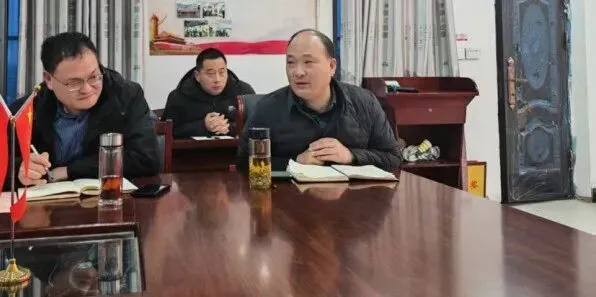 精研数据明方向 凝心聚力备中考——三堂镇中心学校举行九年级教师座谈会 第8张