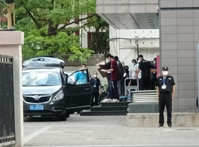 直击高考试卷押运:民警押送,全程定位 第3张