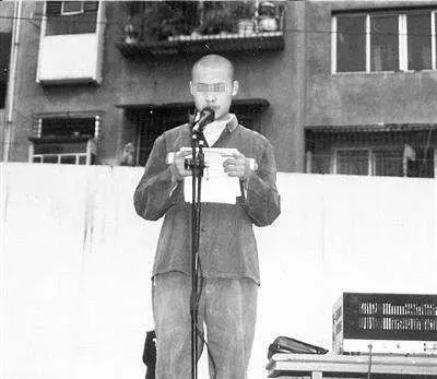 押运高考试卷81、95荷枪实弹!怎么押运人民币只有霰弹枪?|轻武专栏 第16张