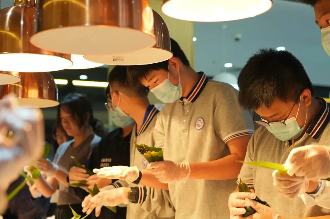 给临港初三生多个选择!中考分数卡普高线也能冲双一流,这条升学赛道藏着大能量. 第41张