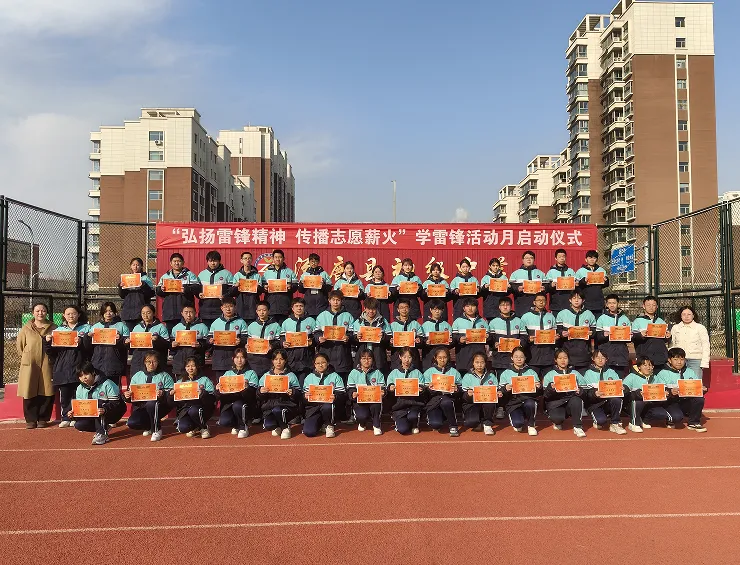 以榜样为炬,赴中考之约 ——涿鹿县初级中学九年级优秀学子表彰纪实 第13张