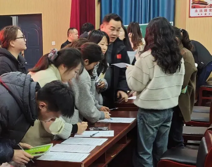 凝心聚力 决胜中考——沅江市泗湖山镇初级中学2026年高质量发展大会暨毕业学科教学研讨会 第35张