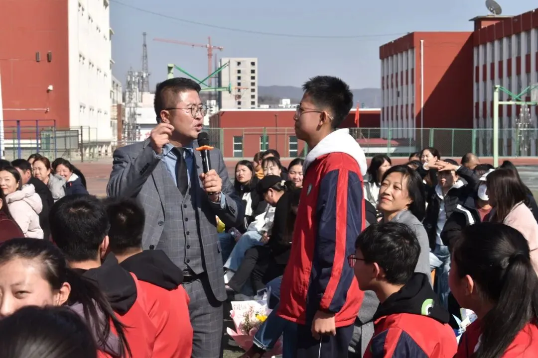 【校园快讯】乘风破浪 决胜中考--交口二中九年级百日誓师大会邀你共赴奋进之约 第23张