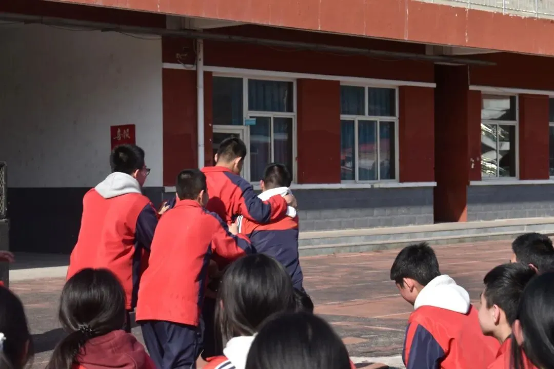 【校园快讯】乘风破浪 决胜中考--交口二中九年级百日誓师大会邀你共赴奋进之约 第28张