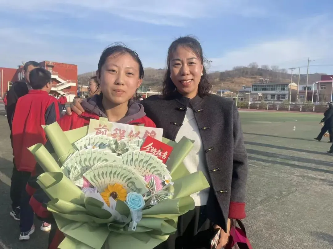 【校园快讯】乘风破浪 决胜中考--交口二中九年级百日誓师大会邀你共赴奋进之约 第90张