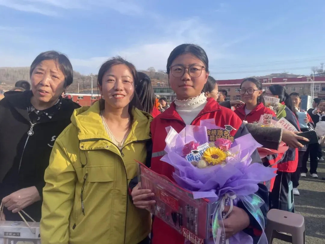 【校园快讯】乘风破浪 决胜中考--交口二中九年级百日誓师大会邀你共赴奋进之约 第97张