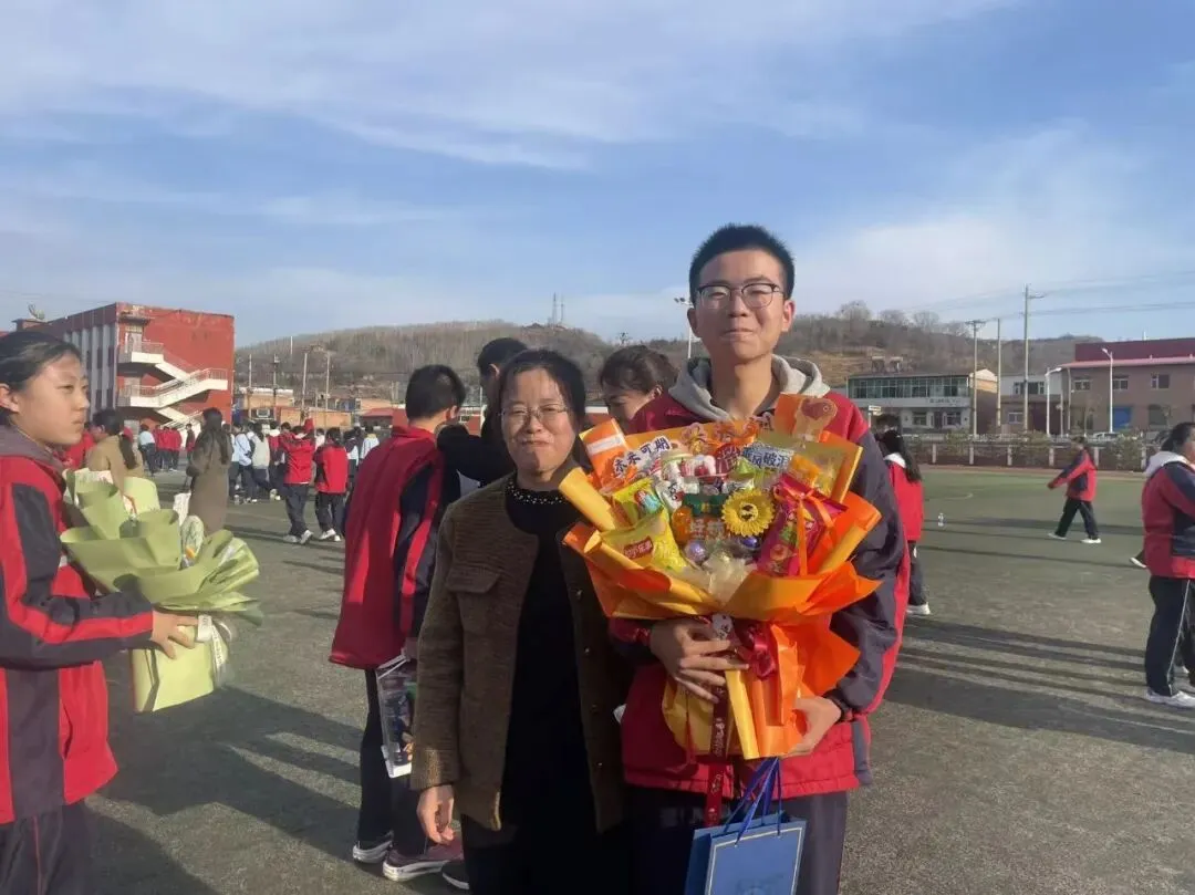 【校园快讯】乘风破浪 决胜中考--交口二中九年级百日誓师大会邀你共赴奋进之约 第101张