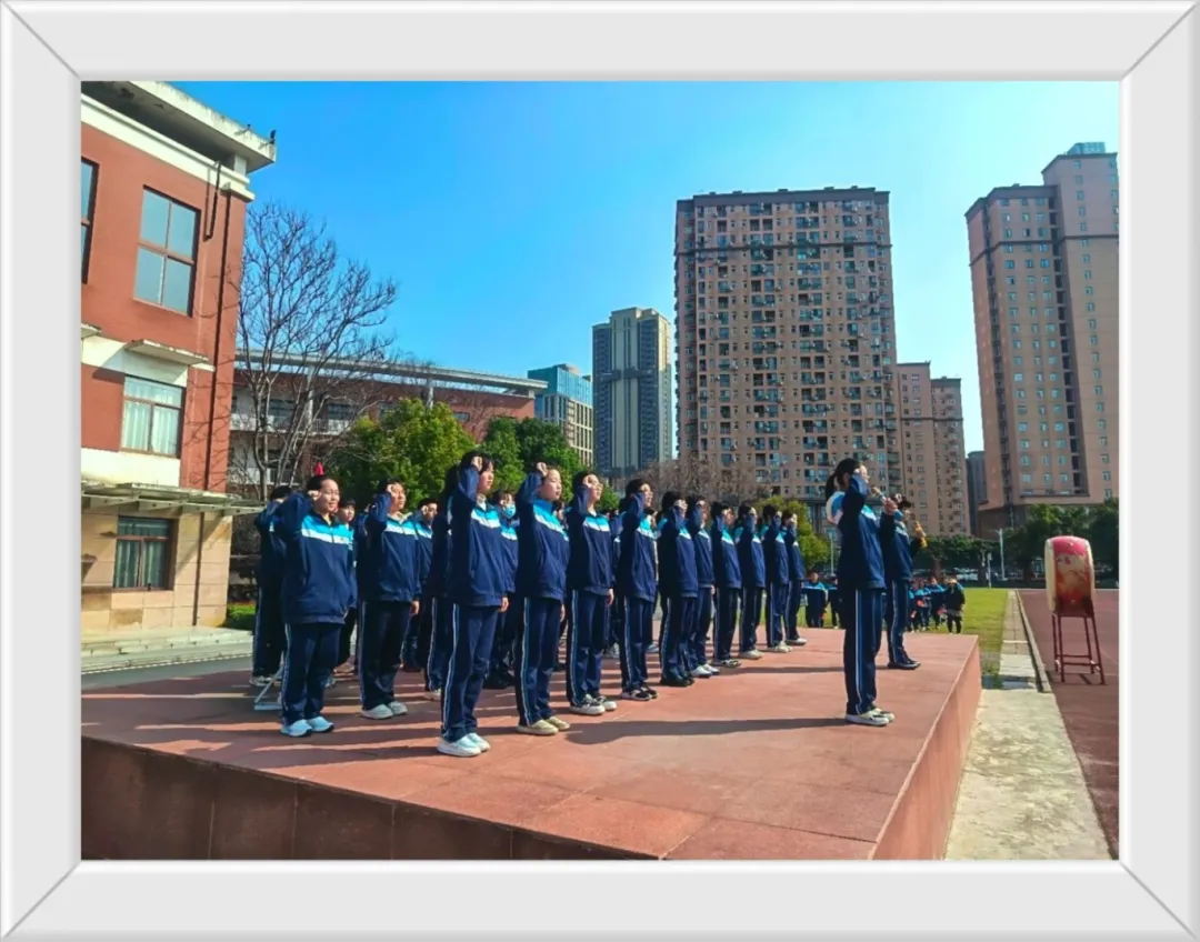 百日逐梦,决战中考——武汉市金银湖中学2026届中考百日誓师大会圆满举行 第22张