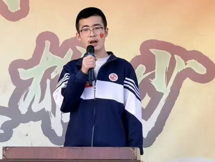 百日砺剑,逐梦中考——吕梁市第五中学2026届初三中考百日誓师大会圆满举行 第10张