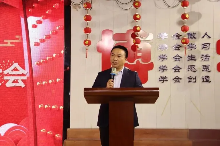 百日誓师砺锋芒 逐梦中考启新程——山立学校 2026 届九年级决战百日冲刺誓师大会 第14张