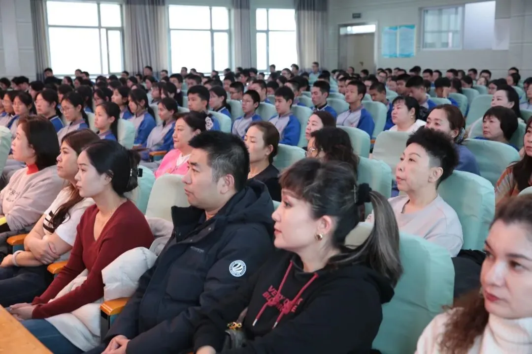 百日砺剑,逐梦中考——乌鲁木齐市第二十三中学教育集团(黄河校区)2026 届百日誓师大会燃情启幕 第7张