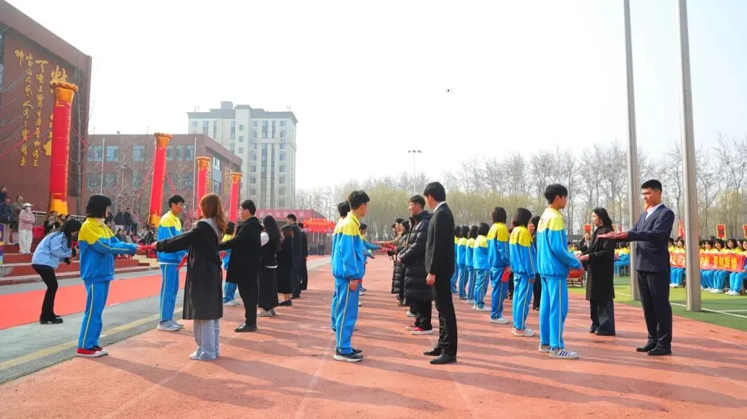 开战!英华少年策马燃百日,踏风而上,中考必胜! 第44张