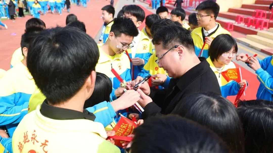 开战!英华少年策马燃百日,踏风而上,中考必胜! 第117张