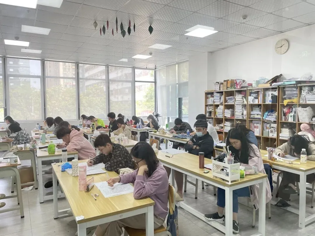 深联2021届第一次模拟考试进行中 第4张