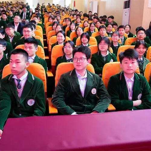 【新闻】同心筑梦百日 聚力决胜中考----我校2026届九年级中考百日誓师大会圆满举行 第27张