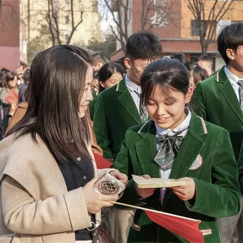 【新闻】同心筑梦百日 聚力决胜中考----我校2026届九年级中考百日誓师大会圆满举行 第51张