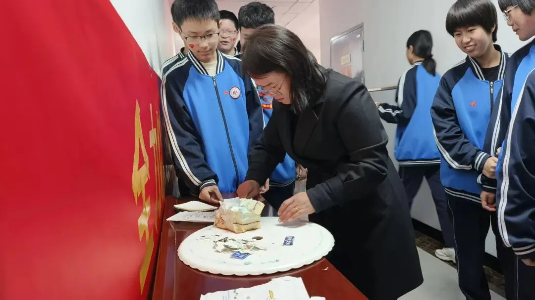 誓言铿锵,为梦而战——文苑中学中考百日誓师大会 第24张