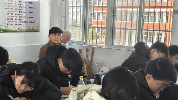 精准调研明方向 凝心聚力备中考——石首市九年级教学调研走进高陵中学 第4张