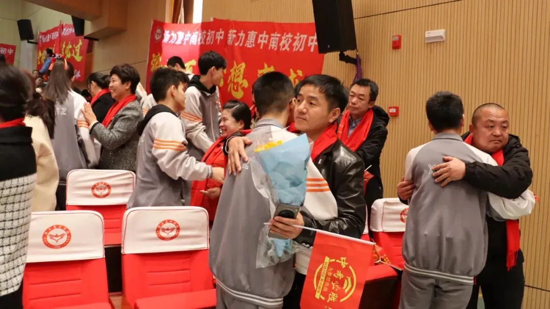 马跃新程 决胜中考 | 新力惠中“南校区初中部”2026年中考百日誓师大会圆满举行 第27张