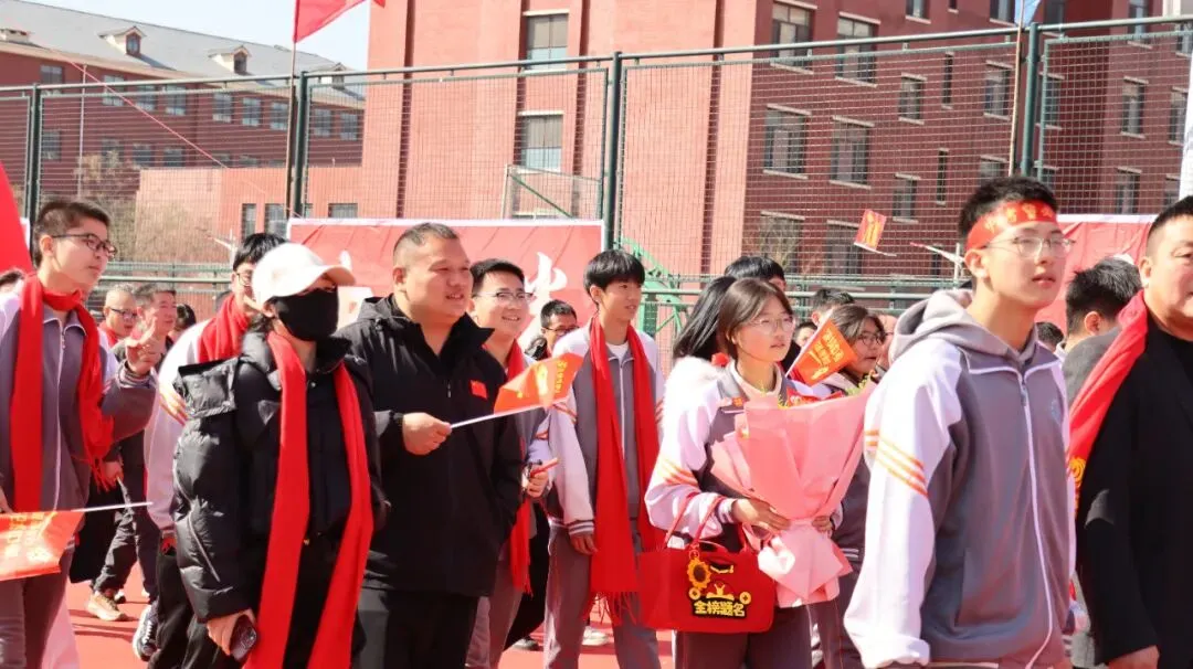 马跃新程 决胜中考 | 新力惠中“南校区初中部”2026年中考百日誓师大会圆满举行 第54张