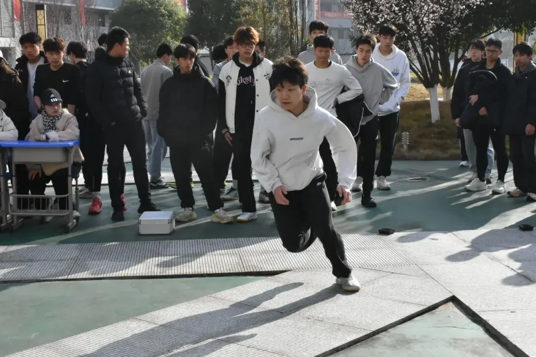 直击现场!2026年零陵区体育模考 第32张