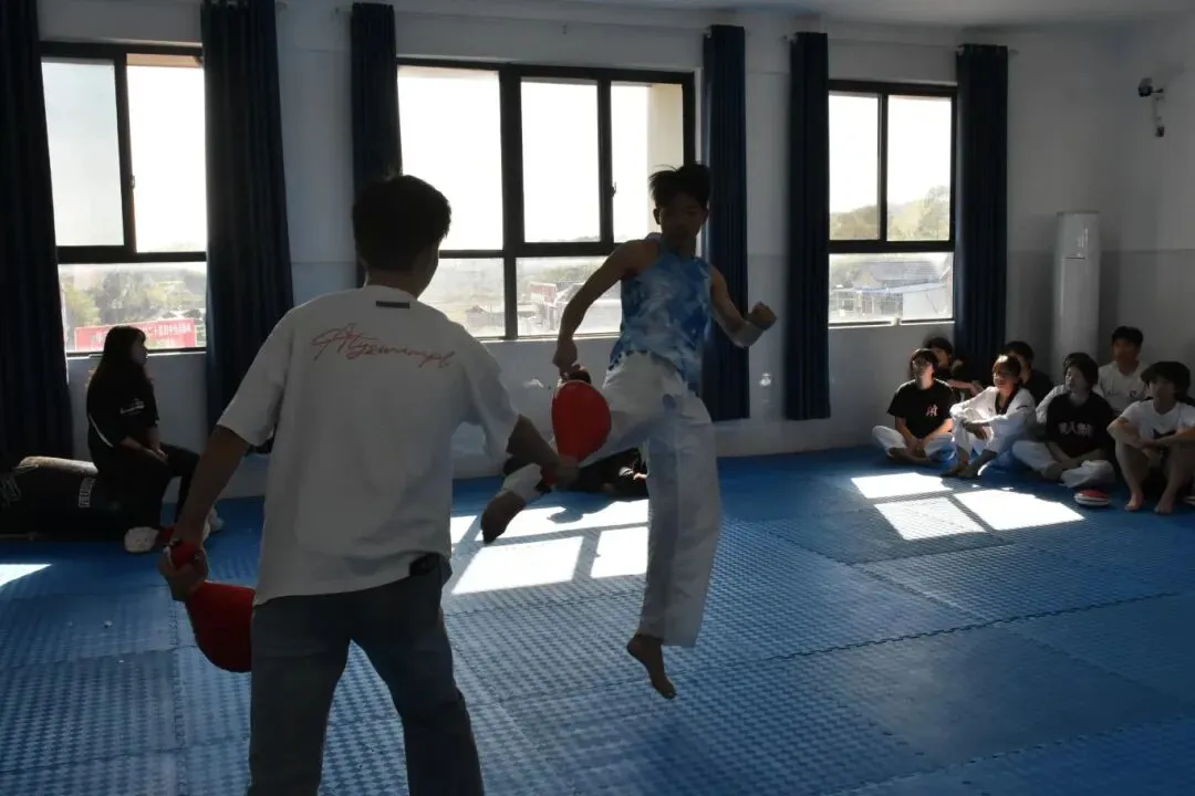 直击现场!2026年零陵区体育模考 第111张