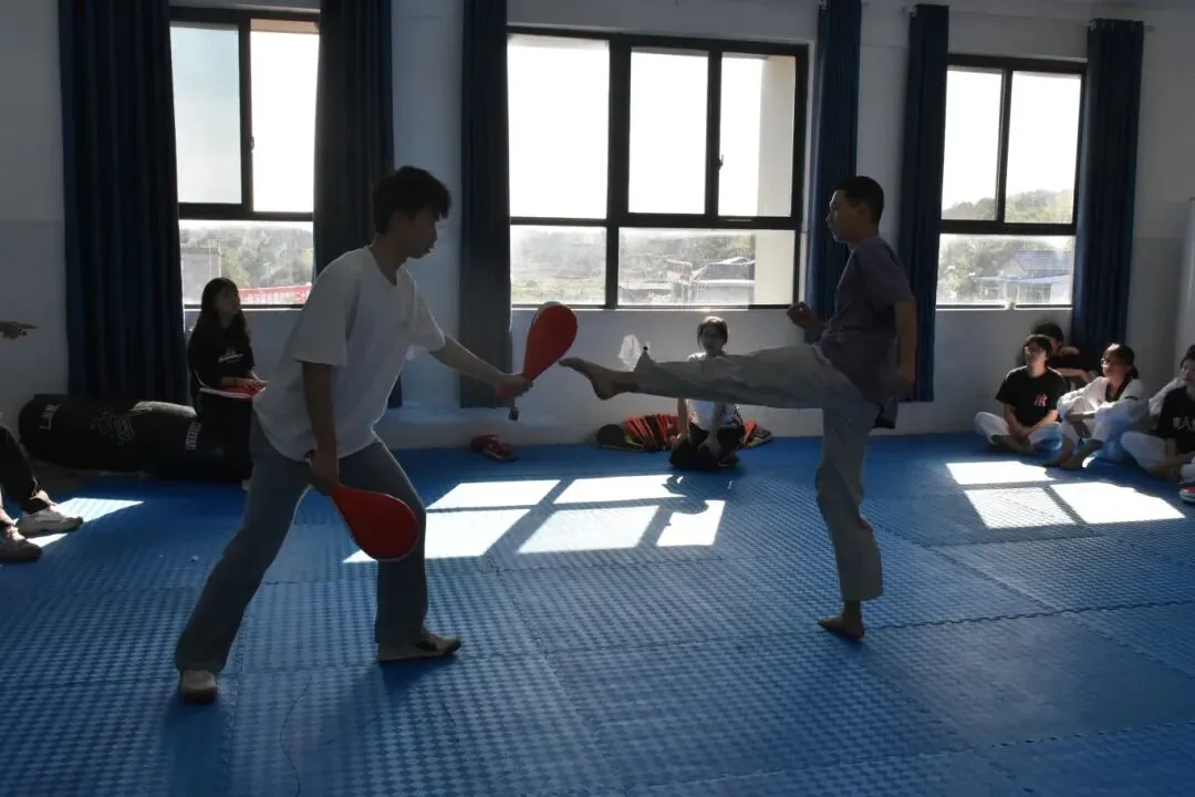 直击现场!2026年零陵区体育模考 第112张