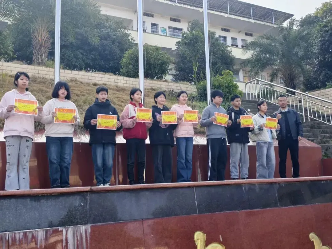 凝心聚力启新程,冲刺中考谱华章——崇文中学2026年春季开学典礼纪实 第9张