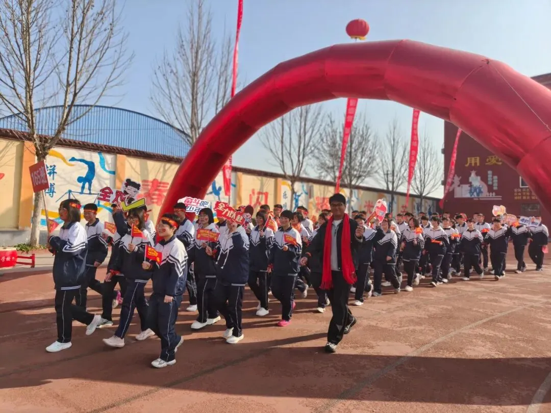 百日砺剑跃龙门,少年燃志赴中考 第6张