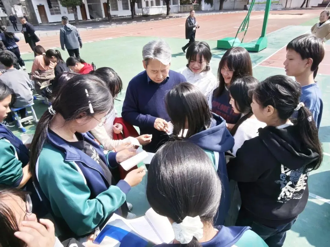 百日砺剑迎中考 名师领航启新程——沙堆镇初级中学特邀雷五明教授作励志讲座 第6张