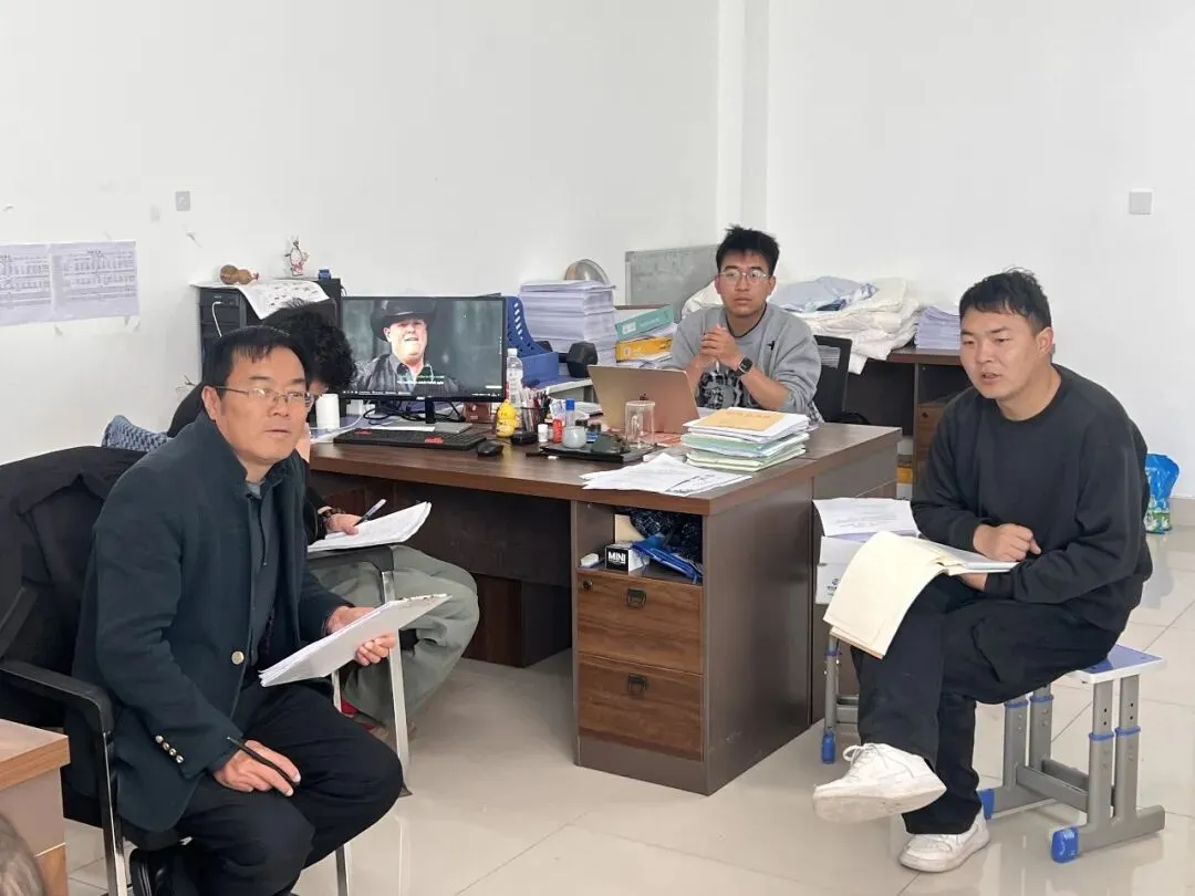 推门听课把脉课堂 精准指导助力中考|成功中考复读自强实验班开展推门听课活动 第9张