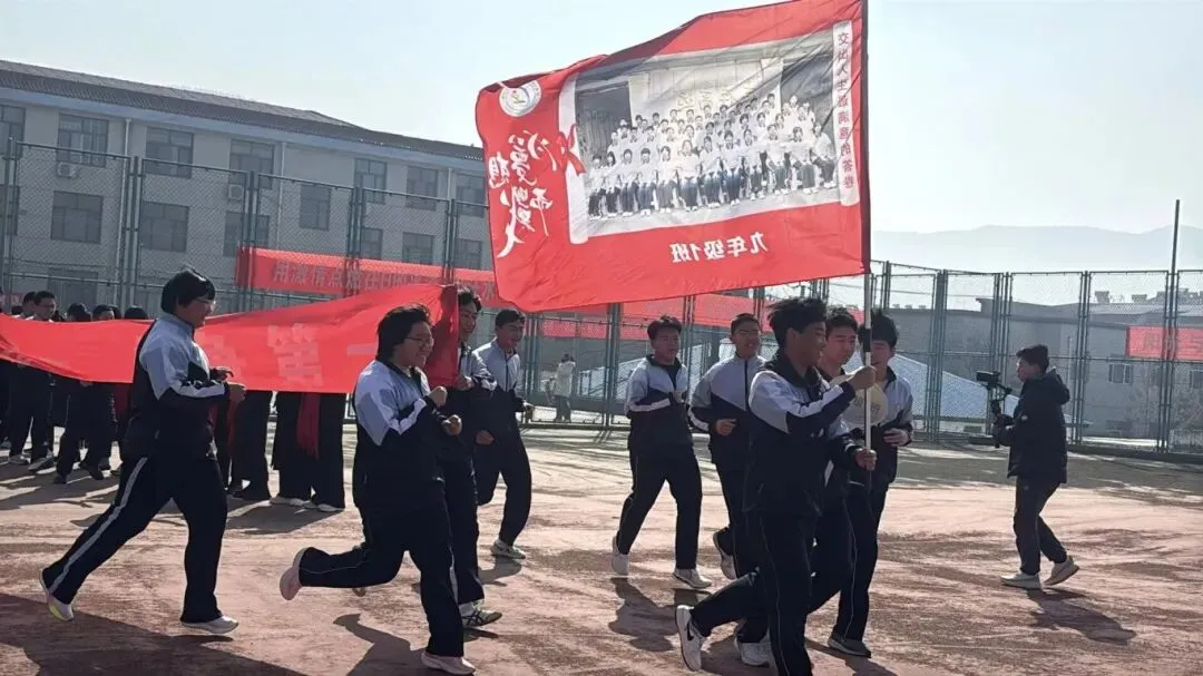 【全环境立德树人】百日砺剑,决胜中考——仲宫街道初级中学初三百日誓师大会隆重举行 第10张