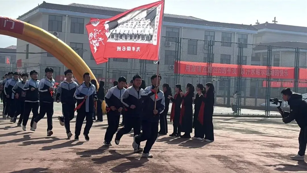 【全环境立德树人】百日砺剑,决胜中考——仲宫街道初级中学初三百日誓师大会隆重举行 第14张